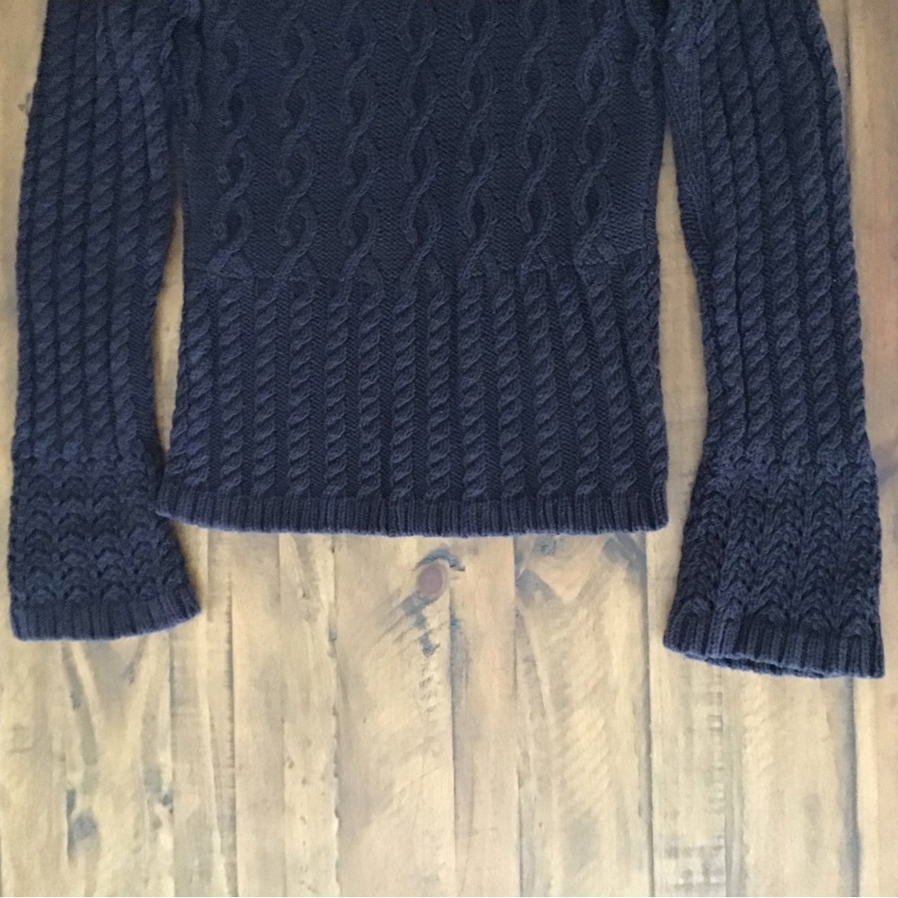 Kenneth Cole Sweater - Picture 4 of 11